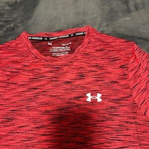 Under Armour Men's Heathered Red Tee
